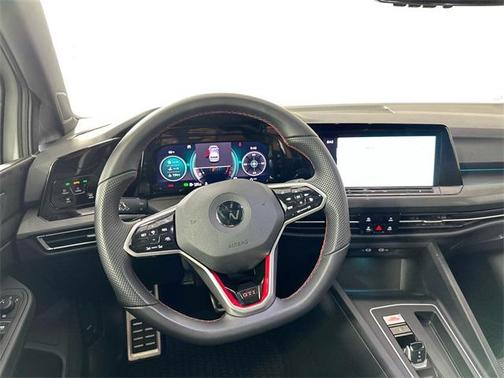 2022 Volkswagen Golf GTI 2.0T SE DSG