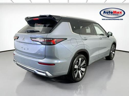 Moonstone Gray/Black Roof 2025 Mitsubishi Outlander SEL S-AWC