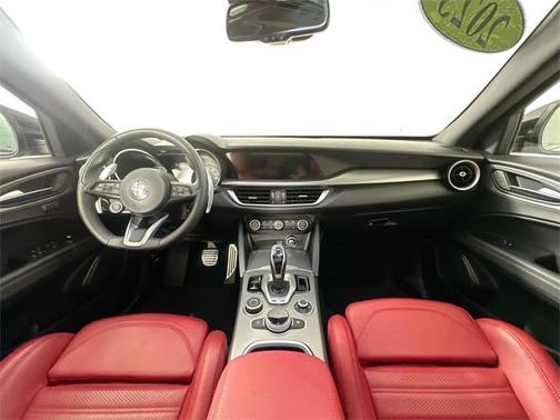 2023 Alfa Romeo Stelvio Veloce AWD