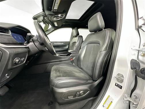 2022 Jeep Grand Cherokee L Altitude