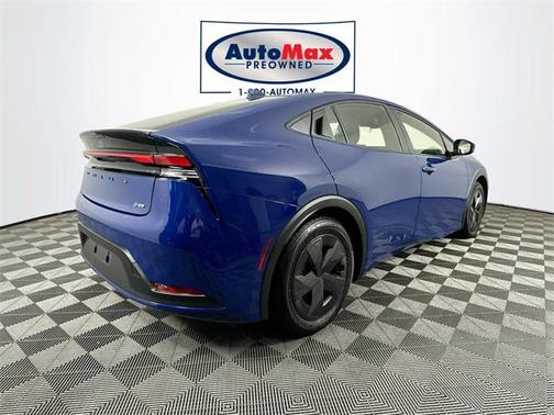 2024 Toyota Prius LE