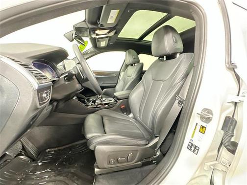 2024 BMW X4 xDrive30i