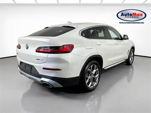 2024 BMW X4 xDrive30i