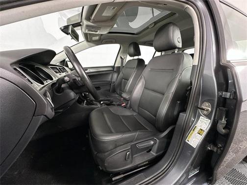 2016 Volkswagen Golf TSI SE 4-Door
