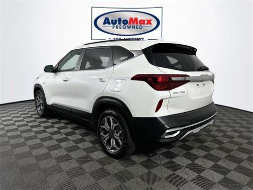 2023 Kia Seltos EX