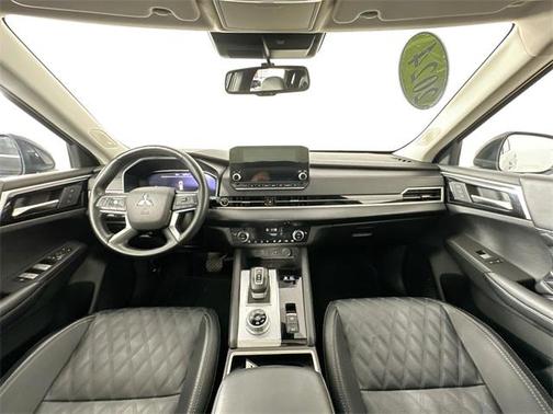 2024 Mitsubishi Outlander PHEV SEL