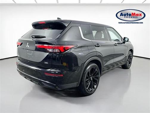2024 Mitsubishi Outlander SE Black Edition S-AWC