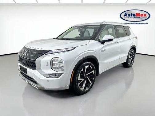 White Diamond 2023 Mitsubishi Outlander PHEV SEL