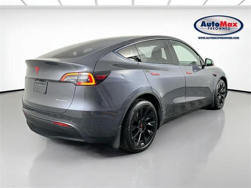 2022 Tesla Model Y Long Range Dual Motor All-Wheel Drive