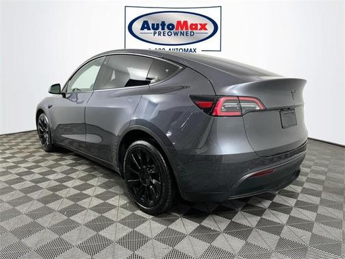 2022 Tesla Model Y Long Range Dual Motor All-Wheel Drive