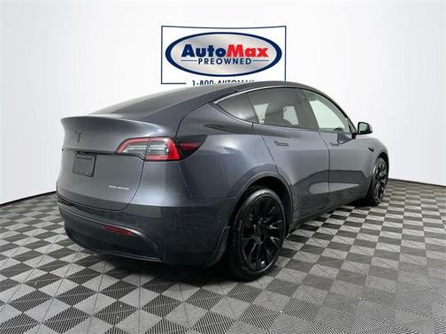 2022 Tesla Model Y Long Range Dual Motor All-Wheel Drive