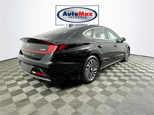 2022 Hyundai SONATA Hybrid Limited