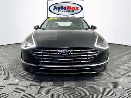 2022 Hyundai SONATA Hybrid Limited