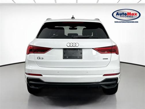 2024 Audi Q3 Premium 45 TFSI S line quattro Tiptronic