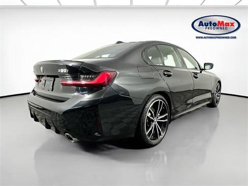2024 BMW 330 i xDrive