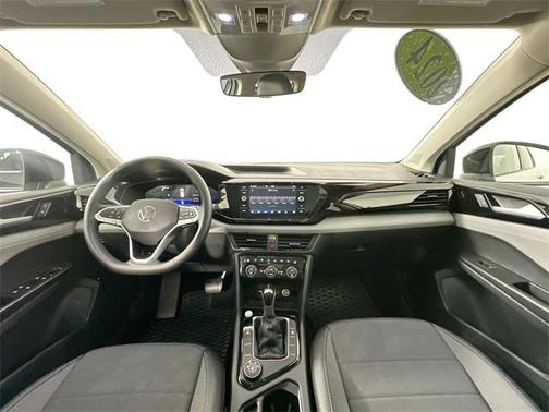2024 Volkswagen Taos 1.5T SE Black
