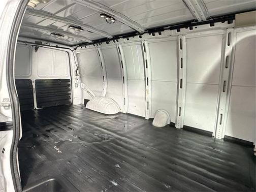 2023 GMC Savana 2500 Work Van