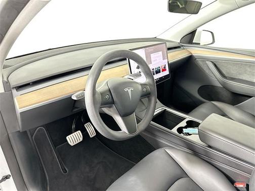 2024 Tesla Model Y Performance Dual Motor All-Wheel Drive