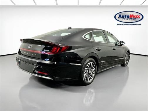 2023 Hyundai SONATA Hybrid SE