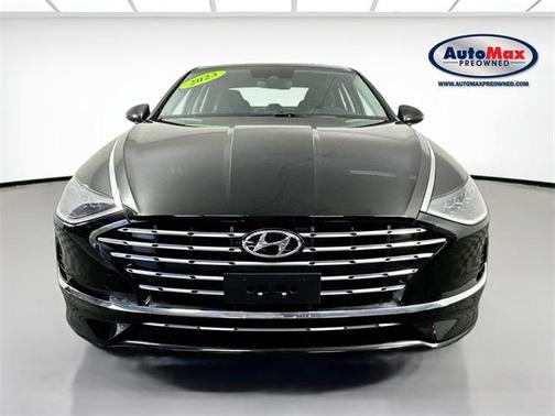 2023 Hyundai SONATA Hybrid SE