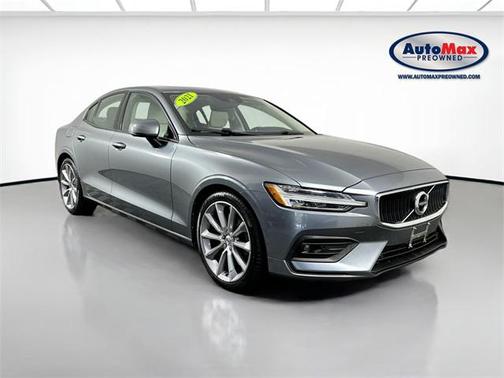2021 Volvo S60 T5 Momentum