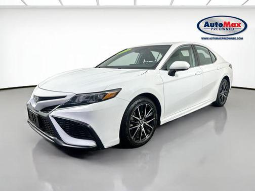 Ice Cap 2024 Toyota Camry SE
