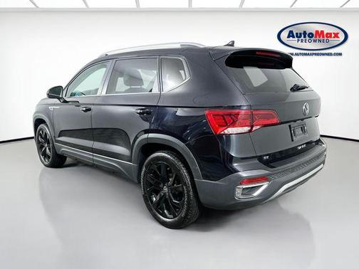 Deep Black 2022 Volkswagen Taos 1.5T SE