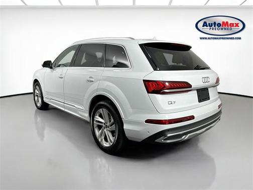 2022 Audi Q7 55 Premium Plus