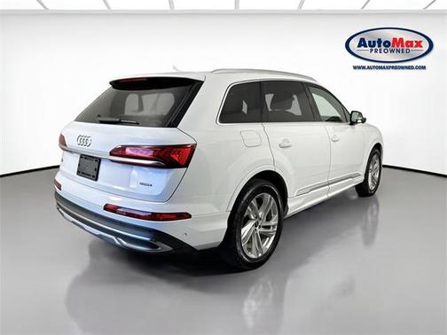 2022 Audi Q7 55 Premium Plus