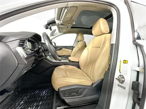 2022 Audi Q7 55 Premium Plus
