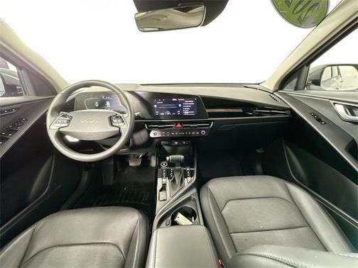 2023 Kia Niro SX