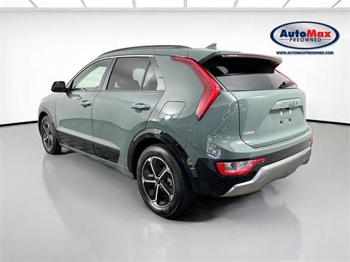 2023 Kia Niro SX