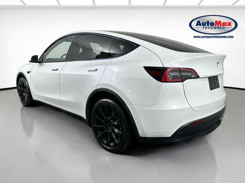 2022 Tesla Model Y Long Range Dual Motor All-Wheel Drive