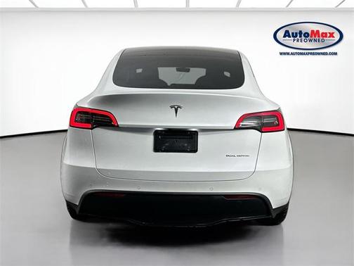 2022 Tesla Model Y Long Range Dual Motor All-Wheel Drive