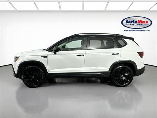 2024 Volkswagen Taos 1.5T SE Black