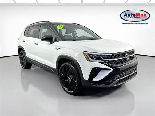 2024 Volkswagen Taos 1.5T SE Black