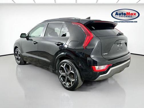 Aurora Black Pearl 2023 Kia Niro Touring