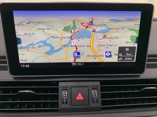 Photo 5 of 40 of 2018 Audi Q5 2.0T Premium Plus