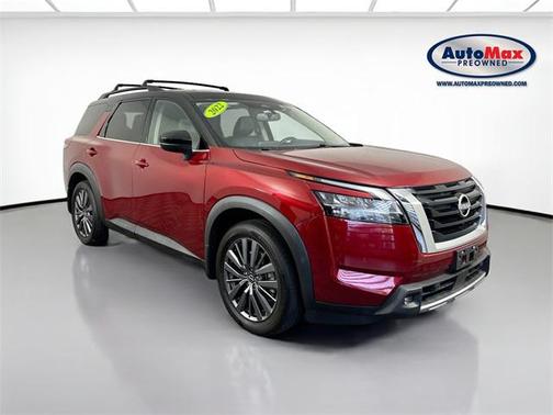 2022 Nissan Pathfinder SL 4WD