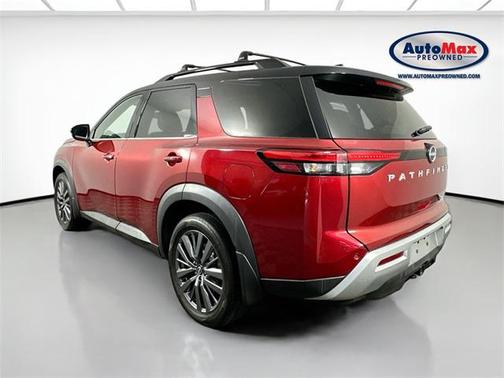 2022 Nissan Pathfinder SL 4WD