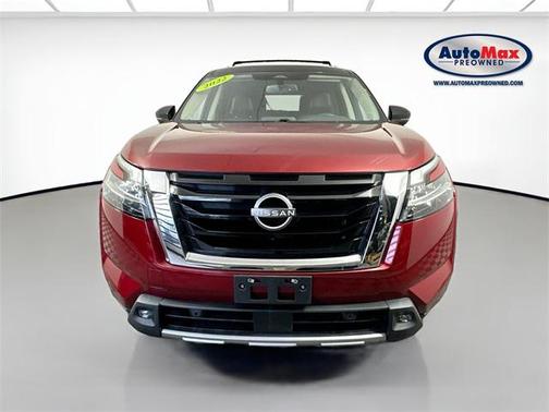2022 Nissan Pathfinder SL 4WD