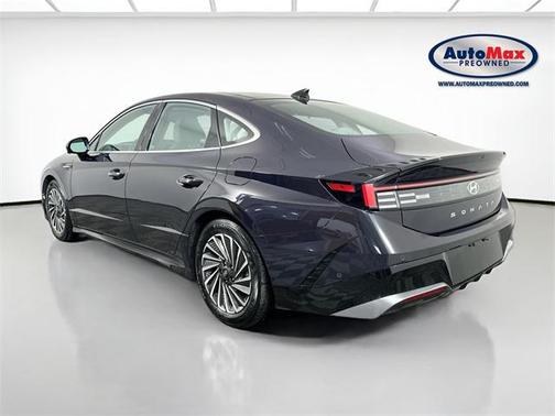 2024 Hyundai SONATA Hybrid Limited