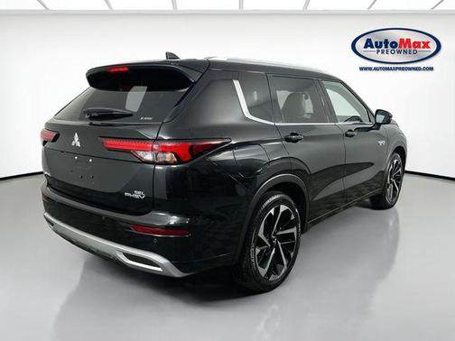 Gray 2023 Mitsubishi Outlander PHEV SEL