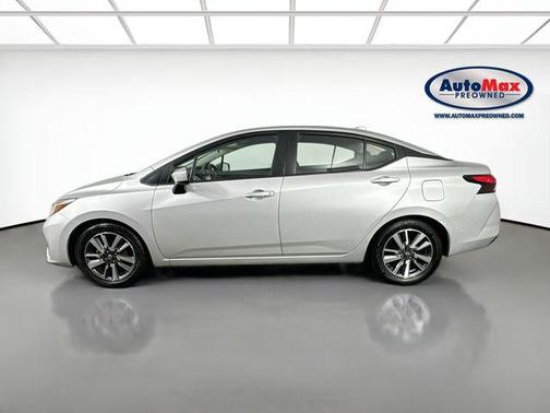 Brilliant Silver Metallic 2023 Nissan Versa 1.6 SV