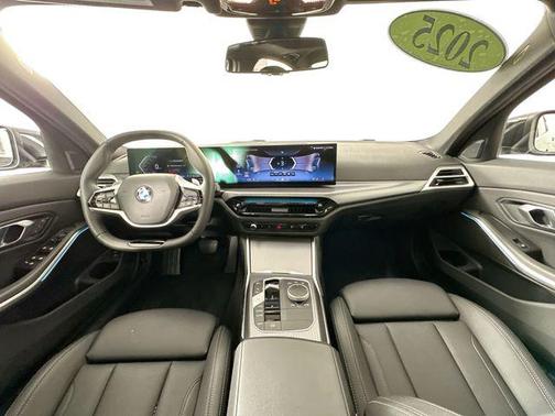 2025 BMW 330 xDrive