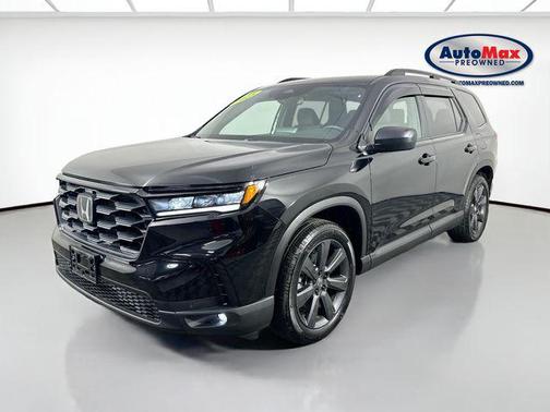 Crystal Black Pearl 2025 Honda Pilot Sport