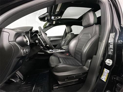 2023 Alfa Romeo Stelvio Veloce AWD