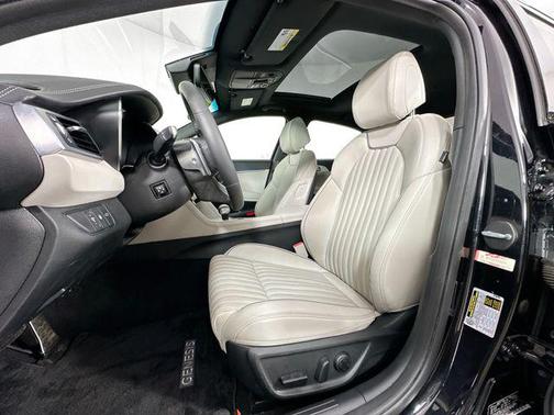 2023 Genesis G70 2.0T AWD