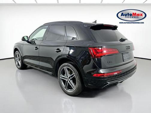 Black Metallic 2022 Audi Q5 55 S line Premium Plus