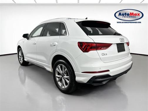 2022 Audi Q3 45 S line Premium